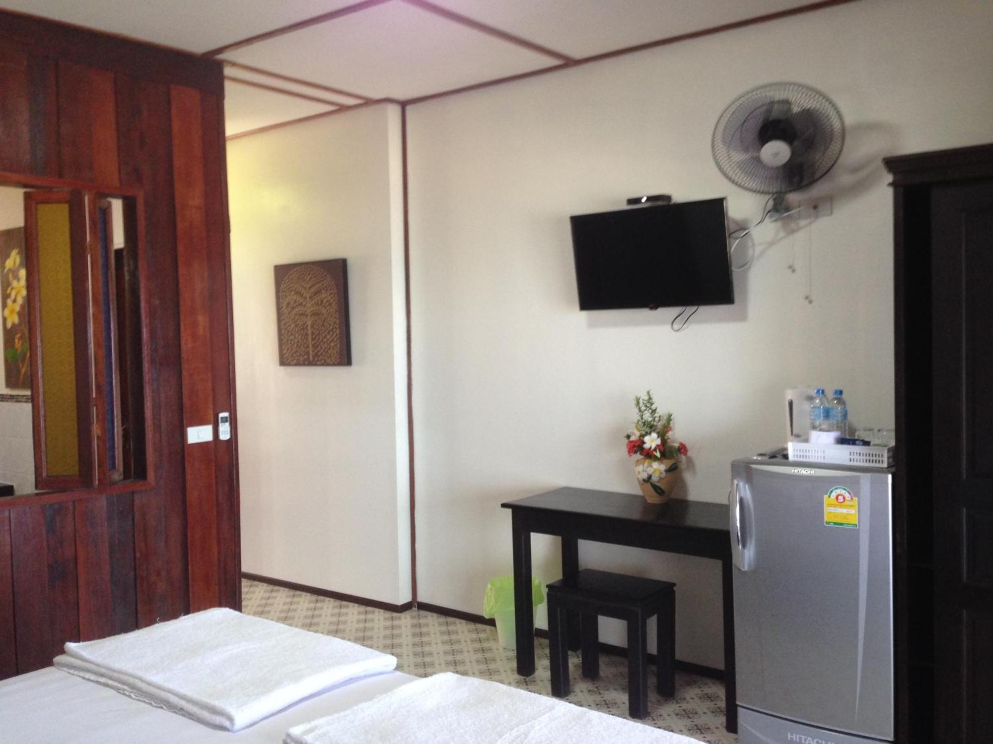 Sea Breeze House, Naiplao Beach Khanom Habitación foto